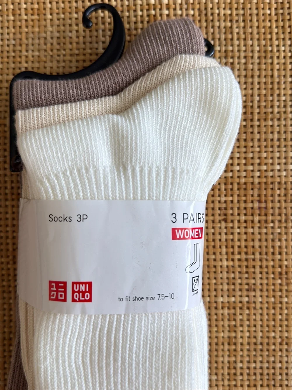NWR Uniqlo Women’s 3-Pack Ribbed Crew Socks - Cream, White, & Taupe, Size 7.5-10
